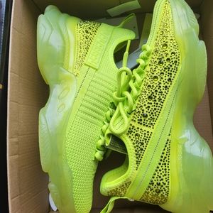 Steve madden lime size 11 sneakers